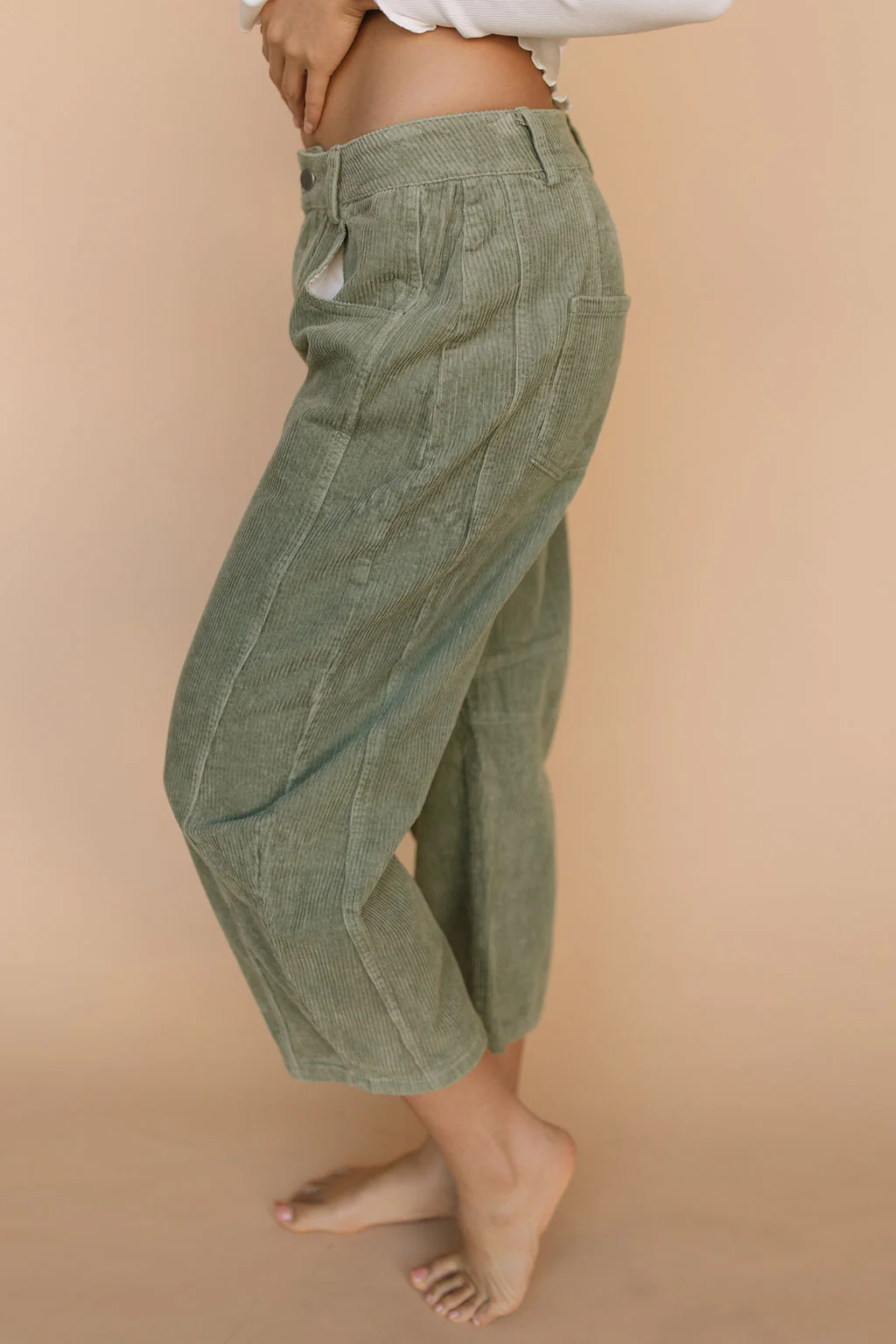 Aiden Corduroy Barrel Jeans in Olive - Image 4