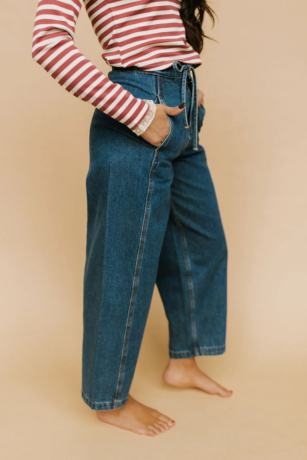 Collins Barrel Jeans in Dark Wash - Image 4