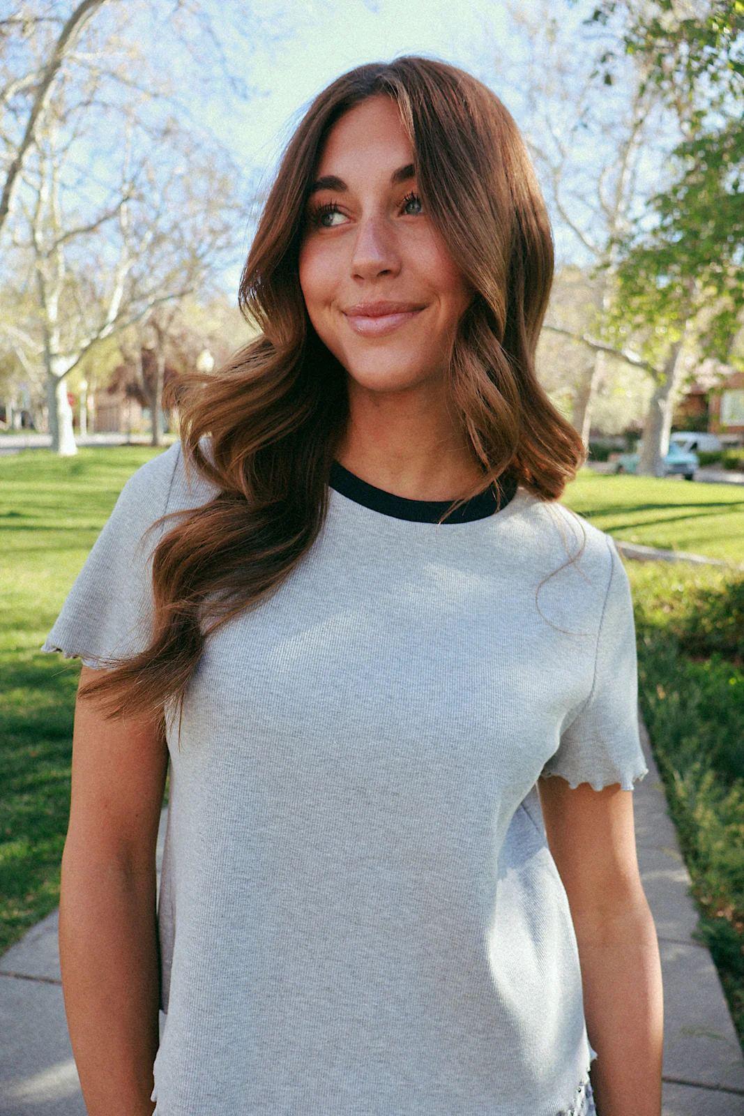Colorblock Tee in Heather Grey - Image 4