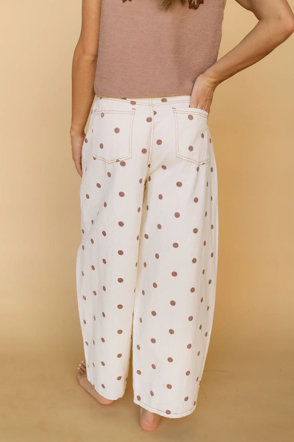 Dotted Barrel Jeans in Brown - Image 4