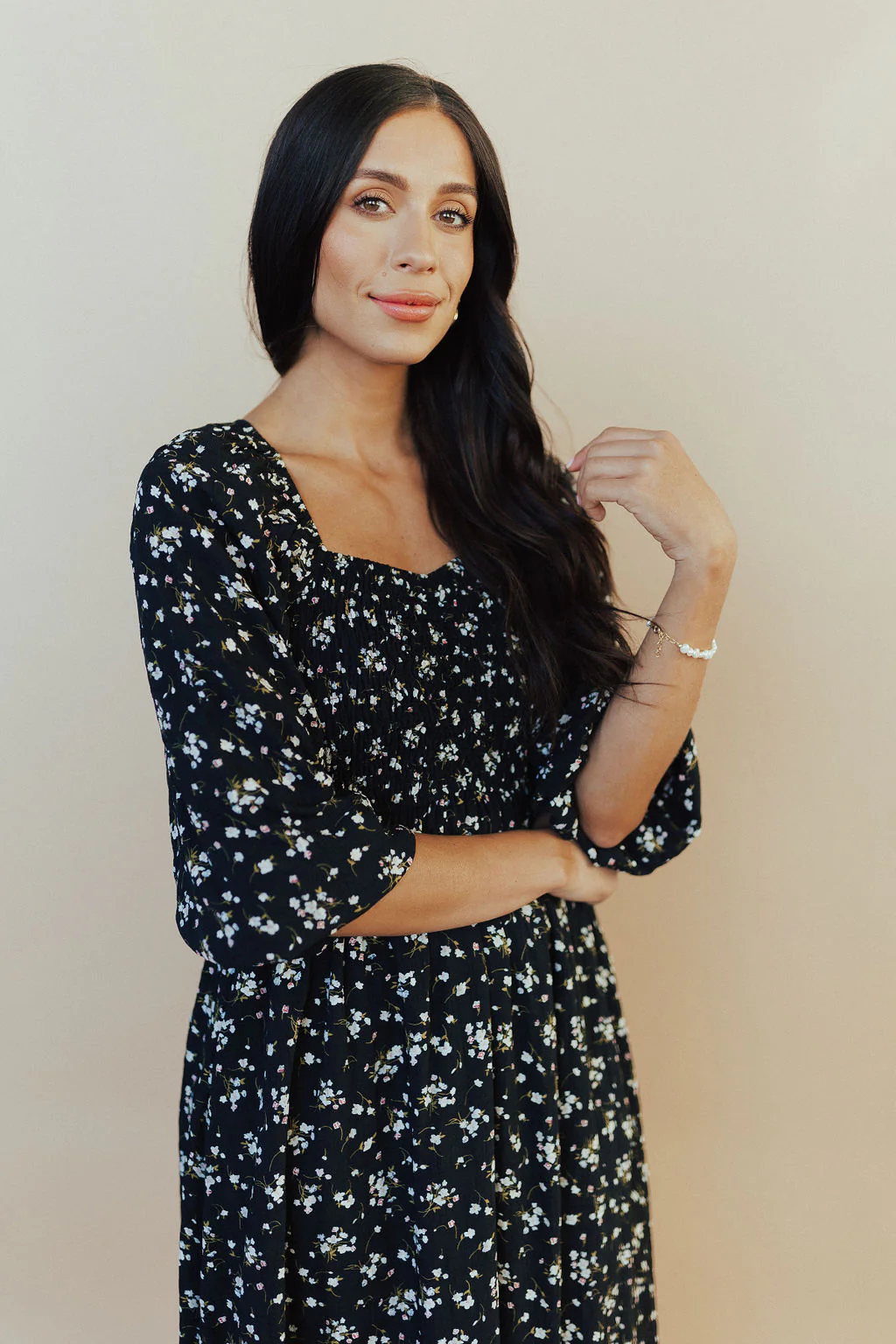 Emma Midi in Black - Image 3