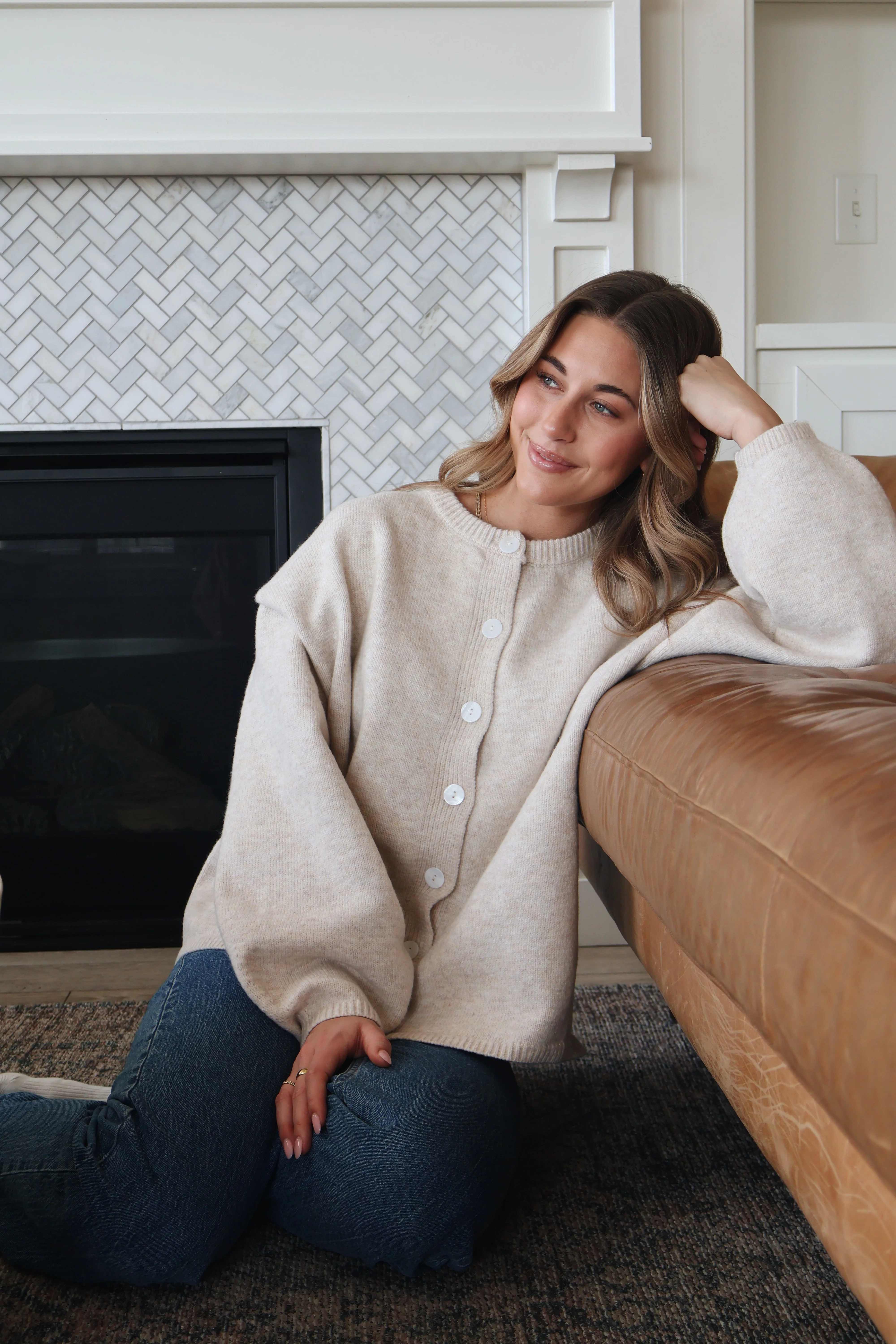 Julia Cardigan in Oatmeal - Image 2