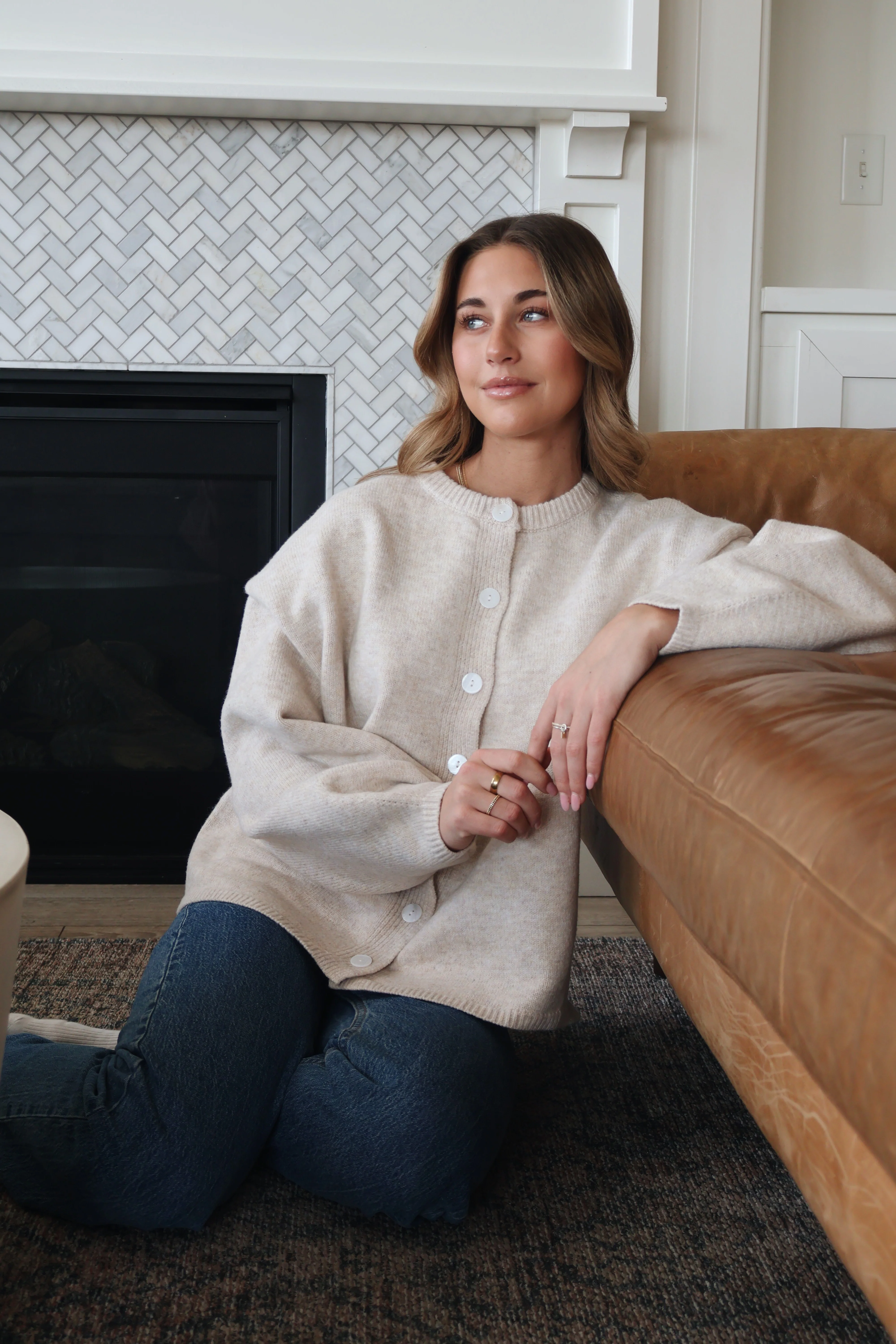 Julia Cardigan in Oatmeal - Image 3