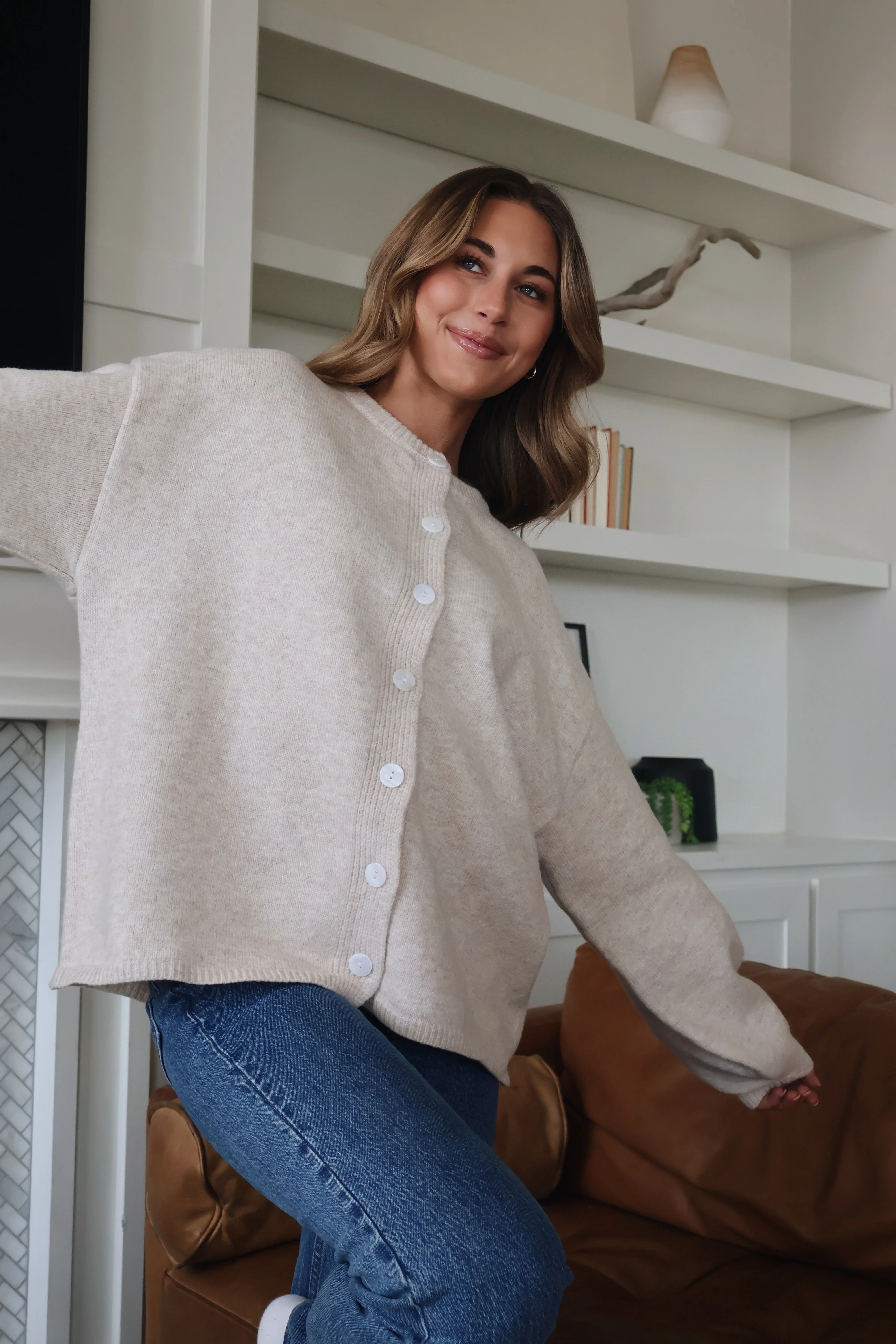 Julia Cardigan in Oatmeal - Image 4