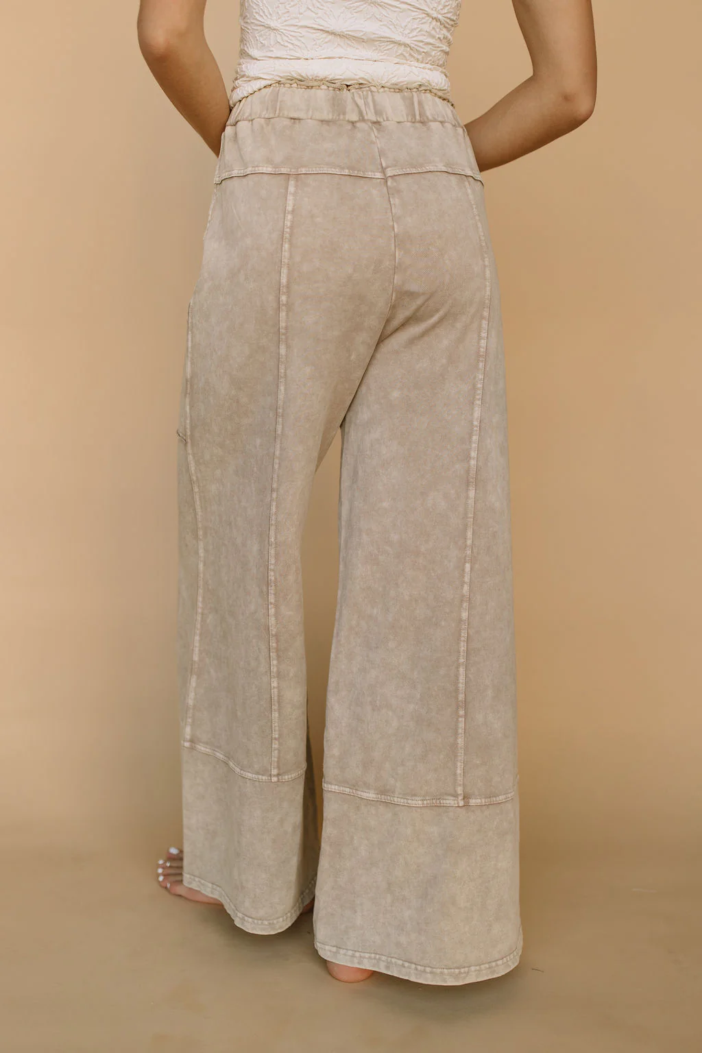 Milo Lounge Pants in Oatmeal Acid Wash - Image 2