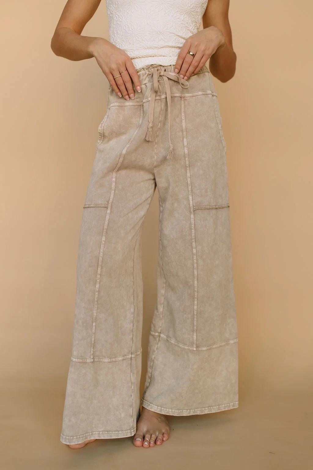 Milo Lounge Pants in Oatmeal Acid Wash - Image 4
