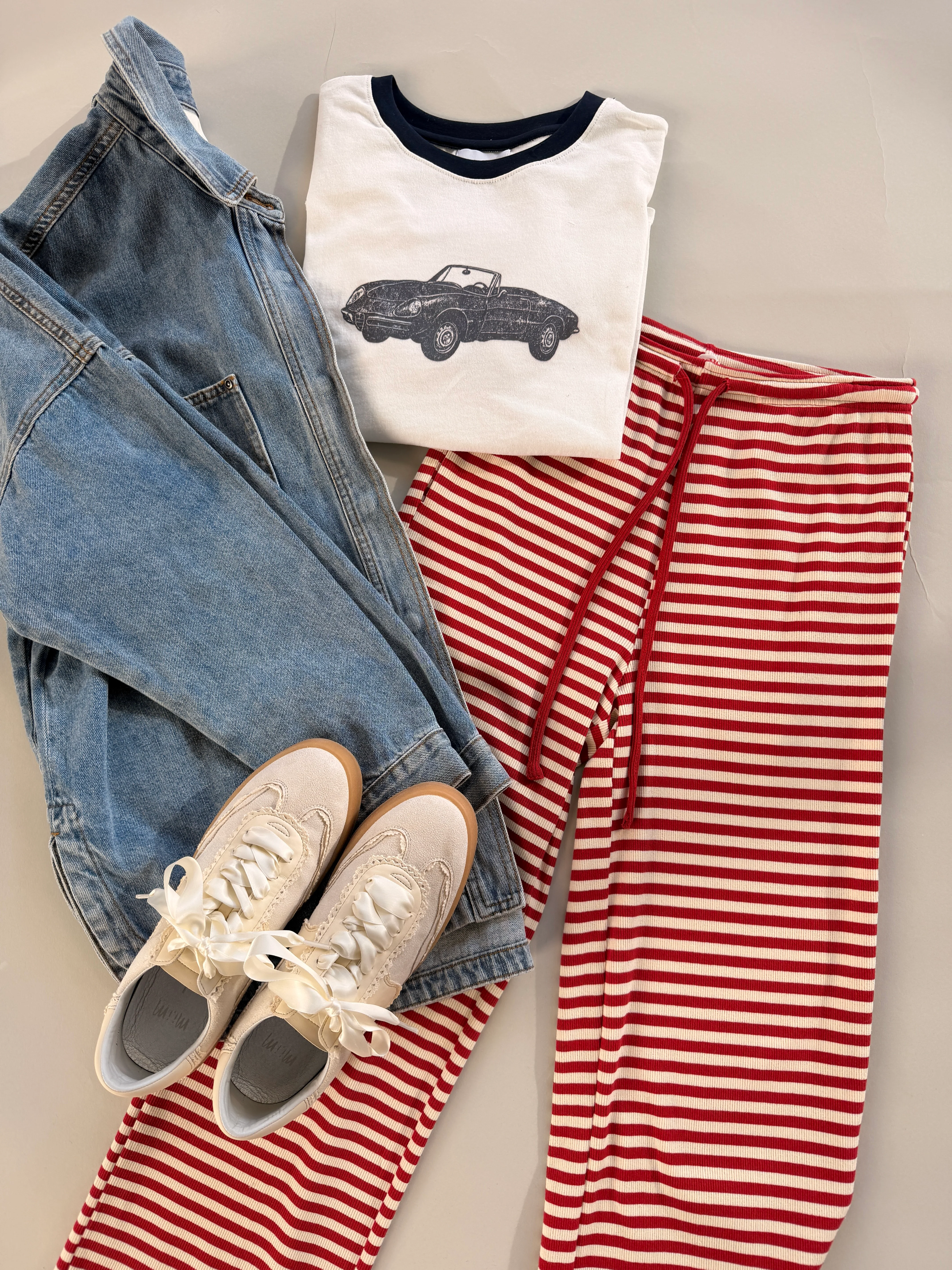 Vintage Car Graphic Tee in Navy - Image 7